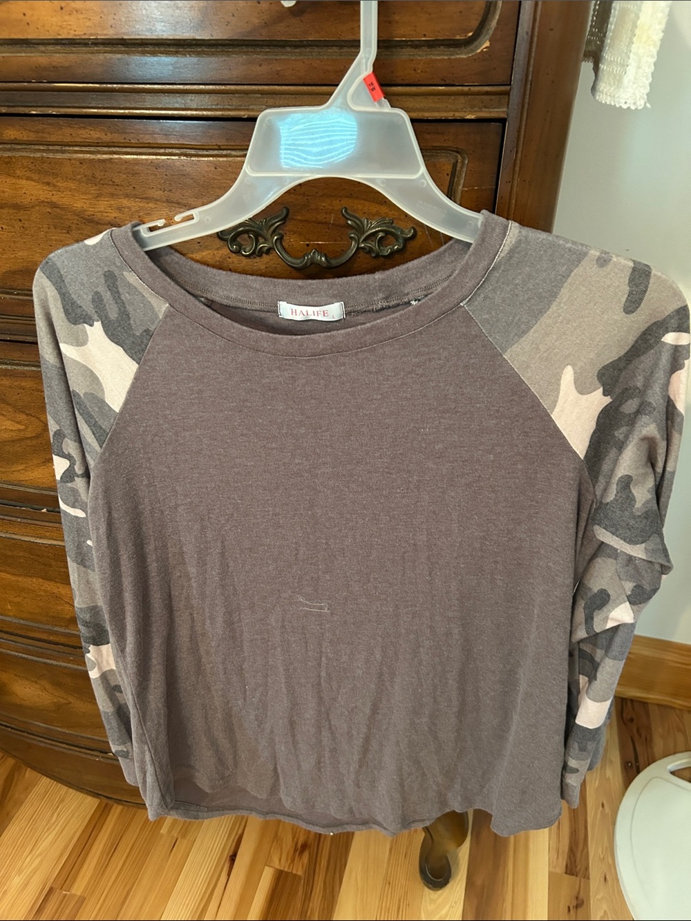 Halife Brown Long-Sleeve Raglan Tee with Camouflage Sleeves